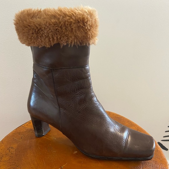 Lea Foscati made in Italy fur boot. - Picture 3 of 12